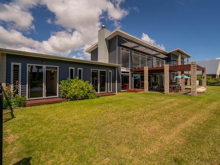 Hosts On The Coast Whitianga Bliss Villa Exterior photo